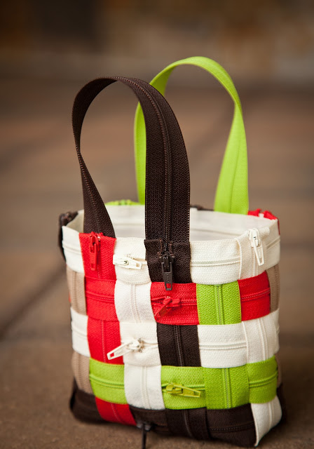 Zipper Bag from Yarnspirations