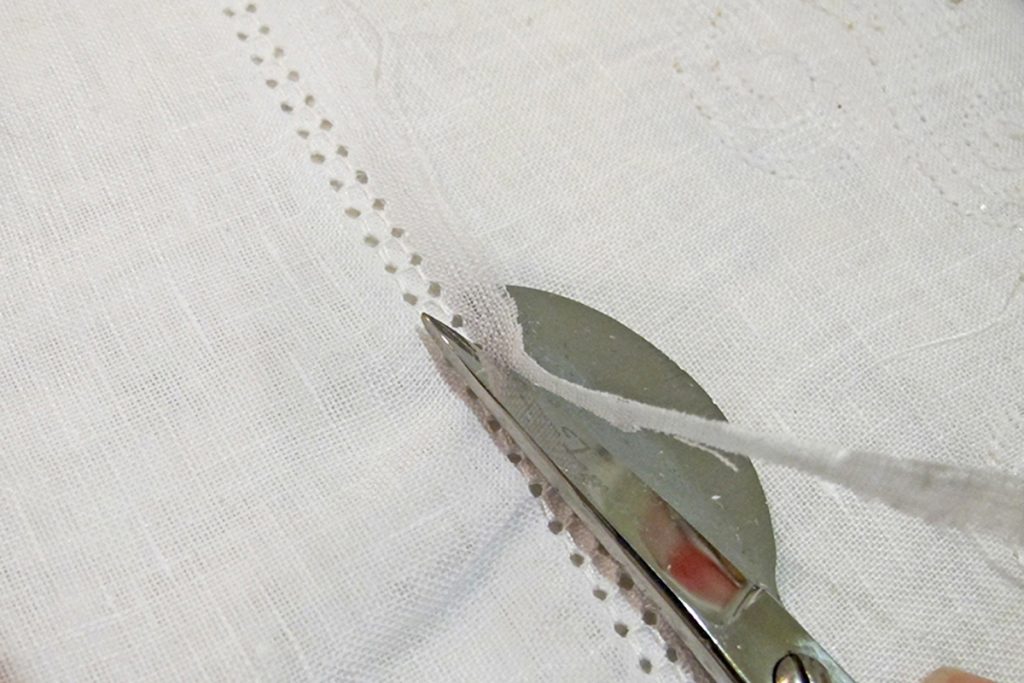 Trimming hemstitching
